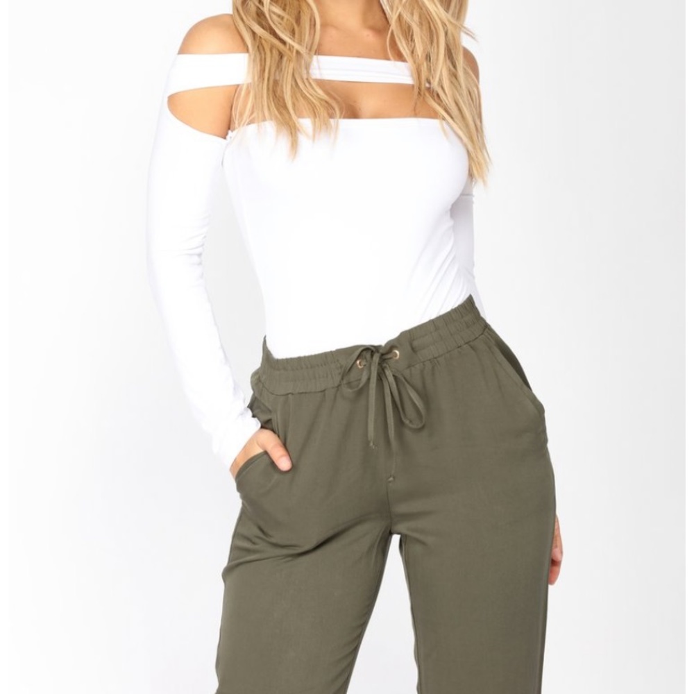 Fashion nova bodysuit size small